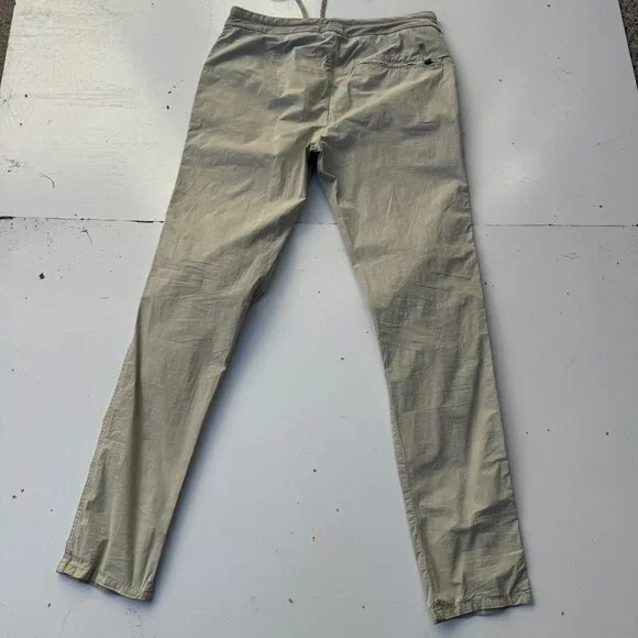 James Perse Stretch Poplin Zip Pocket Pant - Paste Pigment Size 1 (30"-32") - Picture 3 of 16